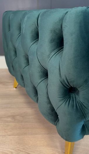 Chesterfield velvet coffe table