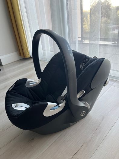 Cybex Aton Q Baby Car Seat + ISOFIX Base - Good Condition