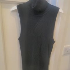 ZARA ladies sleeveless polo top