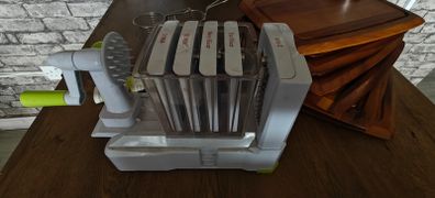 Spirallizer for fruit/vegetables