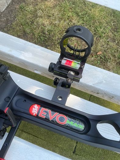 PSE EVO MAX compound bow 60lb