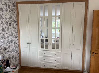 Built in wardrobe