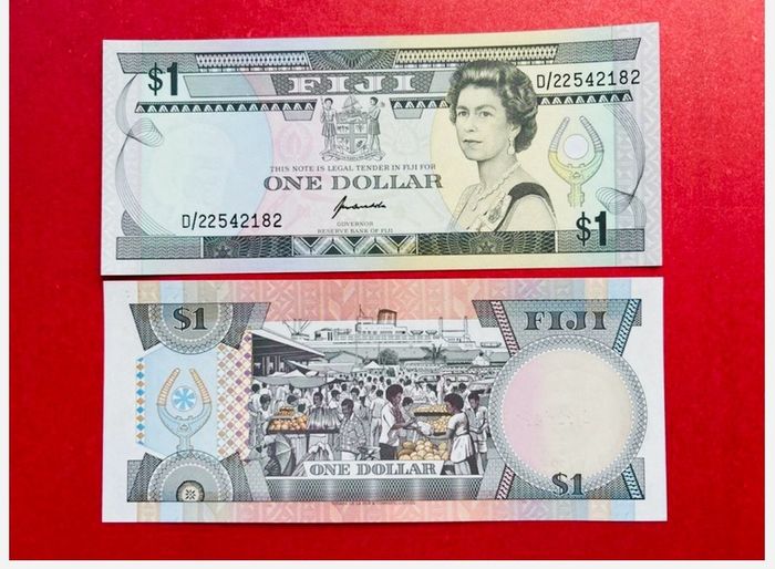 Fiji   1  Dollar  1993  Pick  89b   ( Uncirculated )