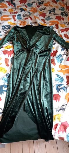 Green Velvet knee length dress M