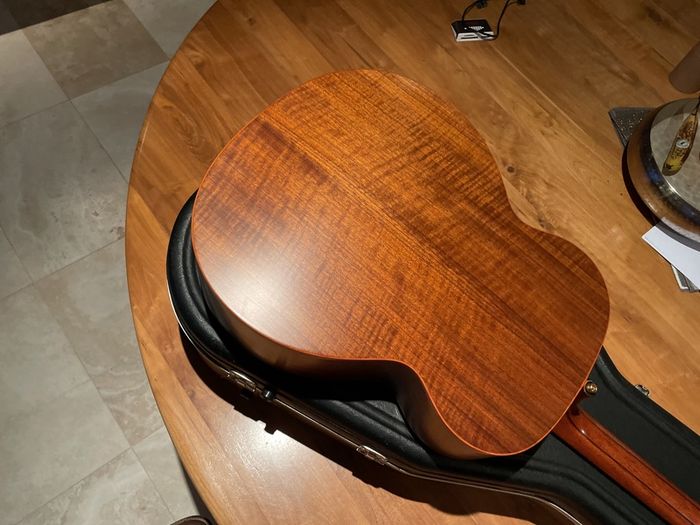 Lowden O23