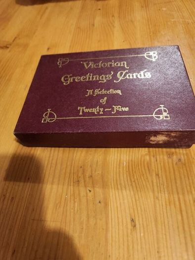 Beautiful Set Of 25 Reproduction  Vicorian Greeting Cards Of The Period 1860-1890 In Presentation Box. In Very Good Condition.