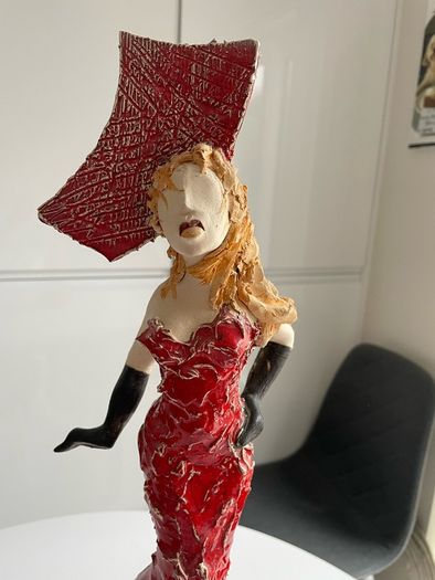 Ayelet Lalor Vintage Red Diva