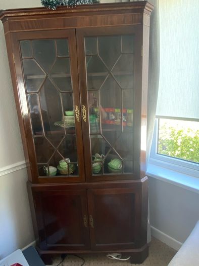 3 cornered Mahogany Unit