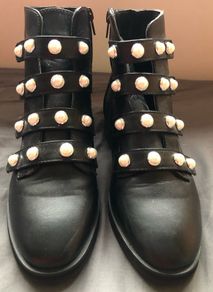 Girls boots