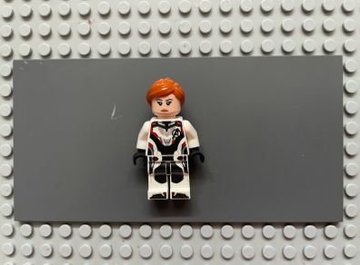 lego super heroes sh0571 Black Widow minifigure- White Jumpsuit, Dark Orange Ponytail
