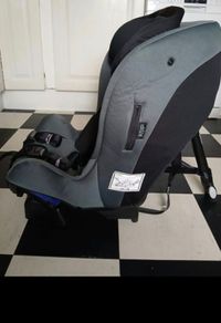Rear facing car seat