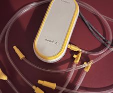 Selling Medela Freestyle Hands Free Double Breast Pump