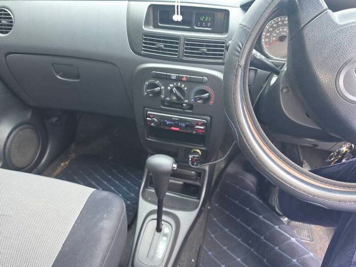 2004 Daihatsu Charade