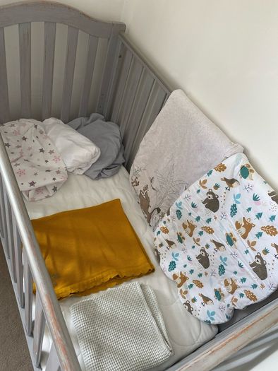 baby cot