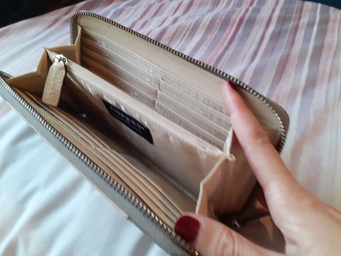 Osprey London wallet woman