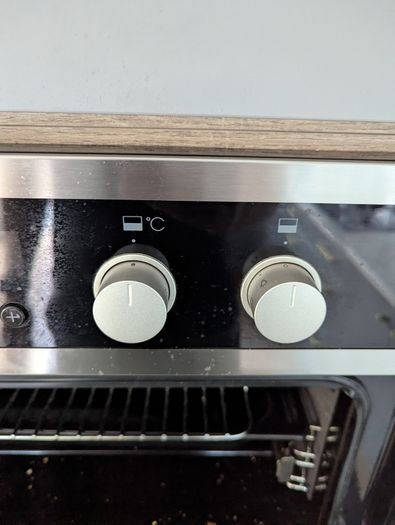 Oven