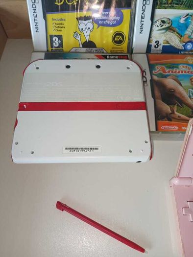 Nintendo 2DS + DS Bundle lot