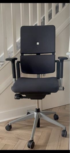 Steelcase V2 Ergonomic Chair-perfect(cleaned