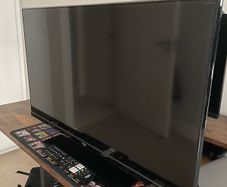 32" 4K Smart TV