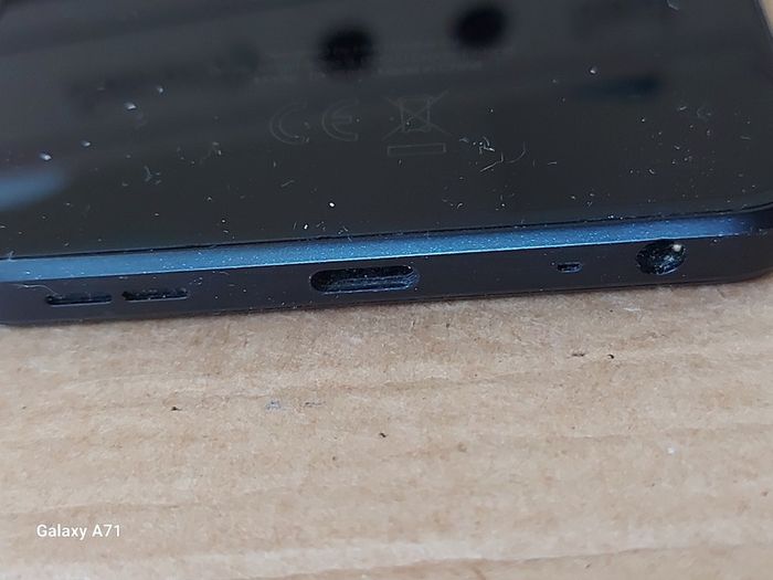 6 Mobile Phones for parts or repair, not powering on