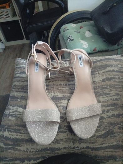 Ladies glamour sandals see photos