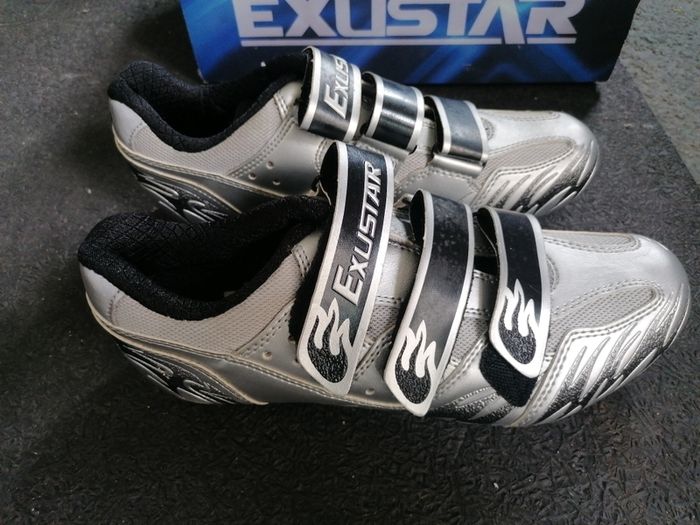 Exustar Cycling Shoes Size 40 / 6