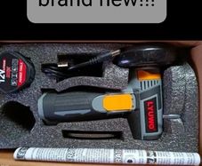 Mini cordless angle grinder