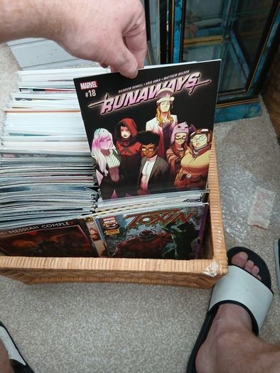 300+ marvel comics