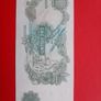 2 X 1970s Bank of England One Pound Note in Sequence Image 5