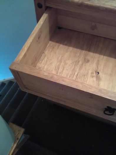 chest of drawers mirror Table