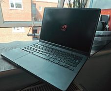 Asus ROG Zephyrus G14 Ryzen 9 6900HS Radeon RX 6800S - 16GB DDR5 14" Gaming laptop