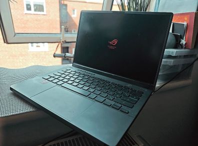 Asus ROG Zephyrus G14 Ryzen 9 6900HS Radeon RX 6800S - 16GB DDR5 14" Gaming laptop
