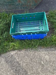 crates