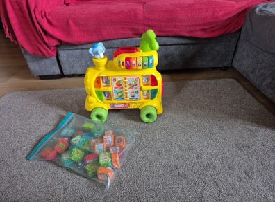 Walker alphabet train