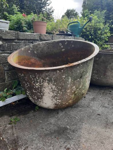 famine pots