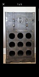 Wine cabinet