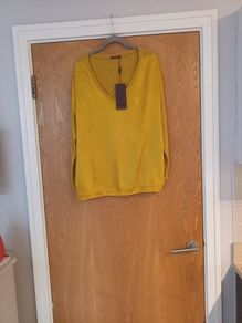 Kate & Pippa Long Sleeved  Top.  S. M - 14.  B.N.W.T