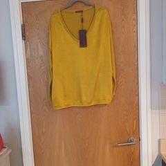 Kate & Pippa Long Sleeved  Top.  S. M - 14.  B.N.W.T