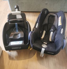Maxi Cosi car seat & isofix base