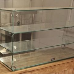 Linkat glass cake display