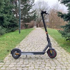 Xiaomi Mi Pro 2 scooter