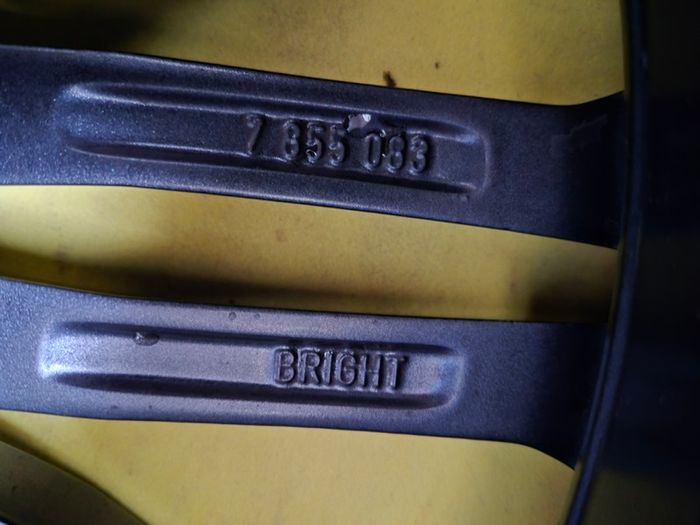 1 x Genuine BMW 5 Series G30 G31 19'' 664M (FRONT) Delivery