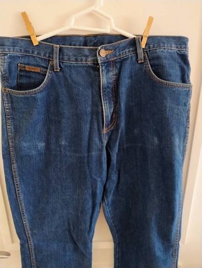 Wrangler Jeans cotton 36 inch waist and 32 inch leg in good condition see last two photos for exact measurements FREE STANDARD POSTAGE INCLUDED