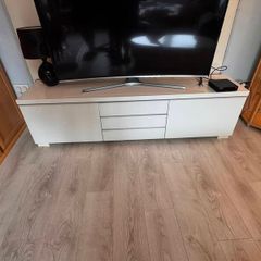 White Gloss TV Unit / Cabinet