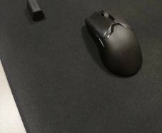 Razer Viper V2 pro + 8khz HyperPolling dongle + mouse pad