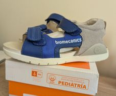 Kids sandals Biomechanics