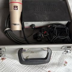 AKG Solidtube