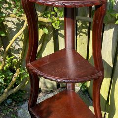 corner shelf Mahogany by Rossmore