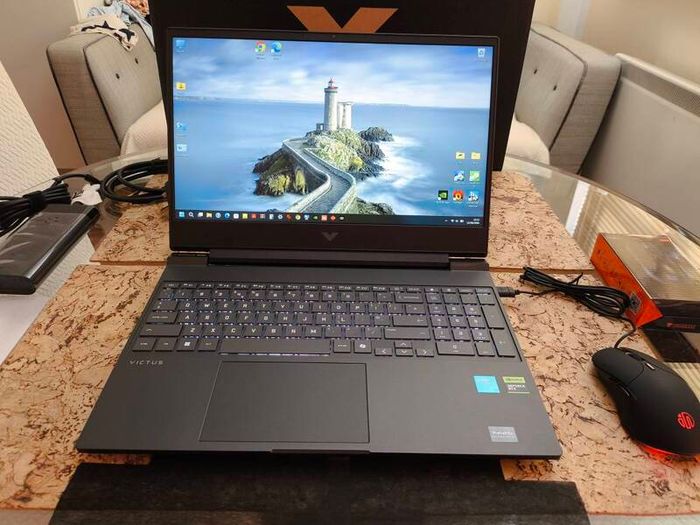 Brand New Gaming Laptop Hp Victus Intel 5 210H 8/12 RTX5060 8GB 80W GDDR7 16GB DDR5 5600mhz 512GB NVMe PCIE 4.0 15.6" 1080p 144hz Ips 300nits Win11 RGB
