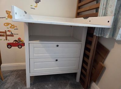 IKEA SUNDVIK Changing Table Bundle + Free Storage & Mat